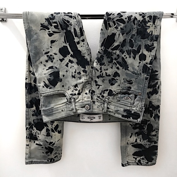 Custom bleached Hollister jeans - Picture 3 of 4